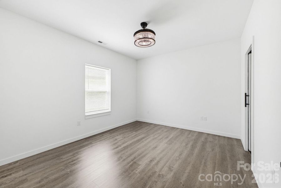 Spacious, unfurnished interior of a new home in , Hickory (Image 13).