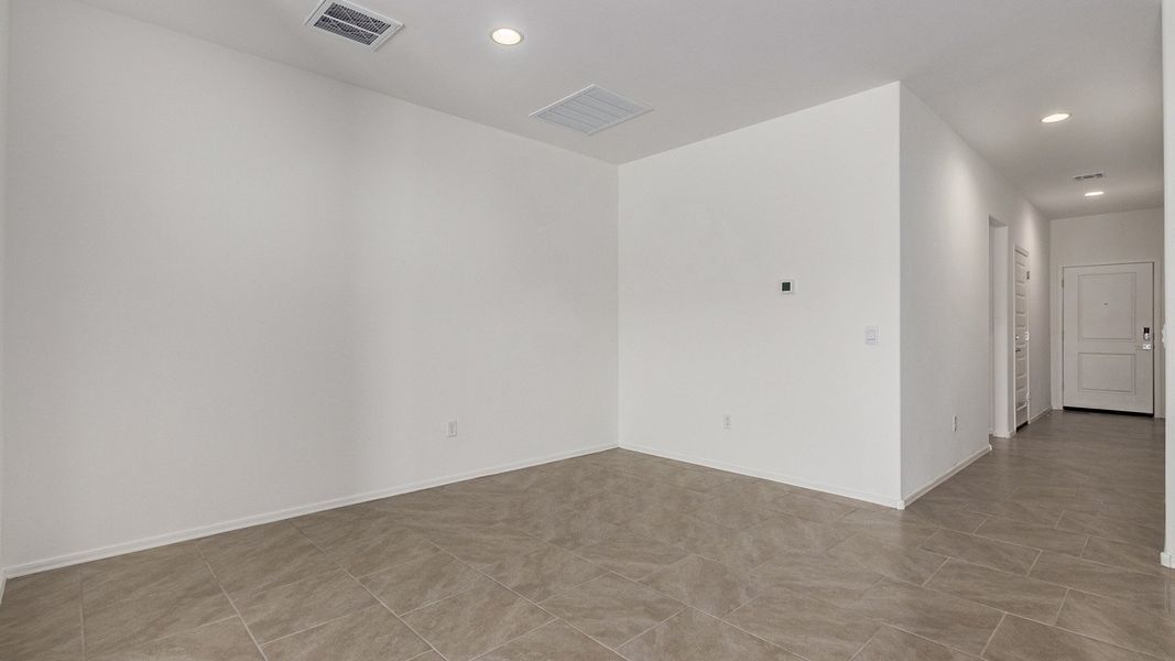 Representative unfurnished interior of a home built from the Easton by D.R. Horton in Casas del Cerrito, Tucson (Image 21).