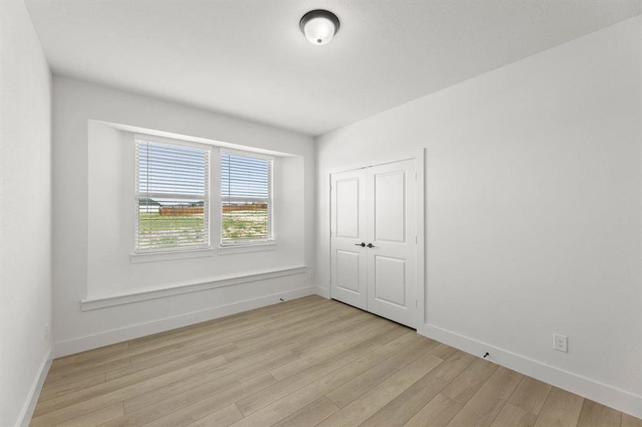 210 Cheyenne Mountain-Study-1