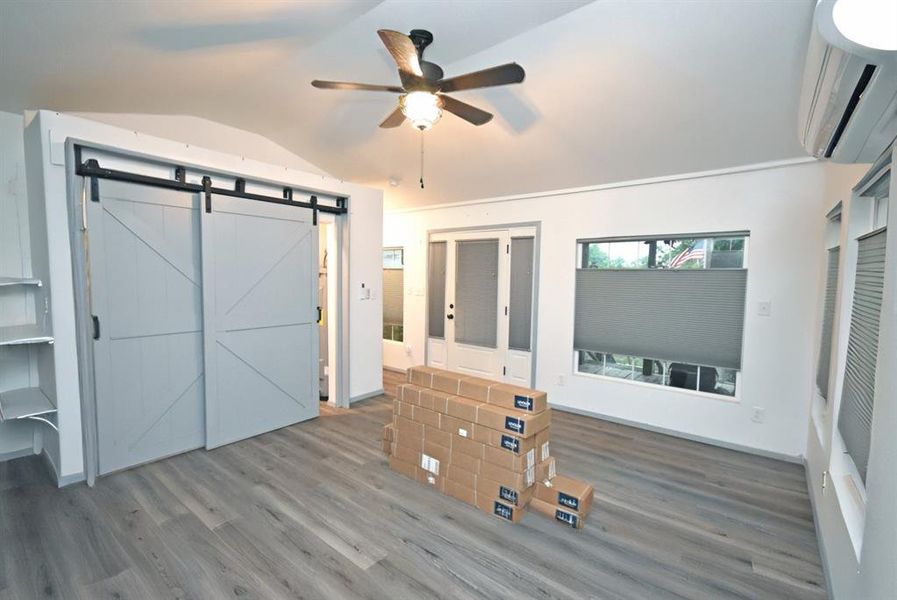 Spacious, unfurnished interior of a new home in , Yantis (Image 11).