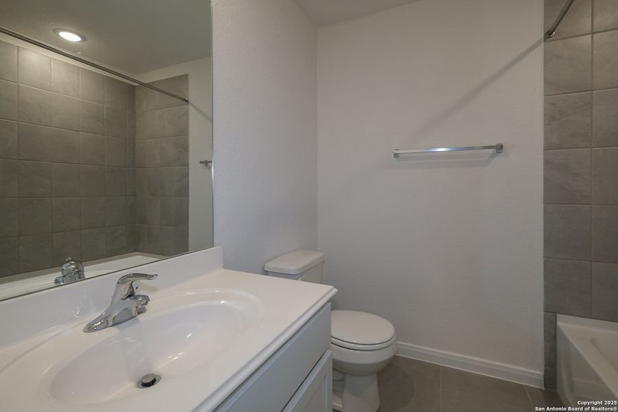 Furnished interior view inside a new home in Hunters Ranch, San Antonio (Image 10). Furnished interior view inside a new home in Hunters Ranch, San Antonio (Image 10).