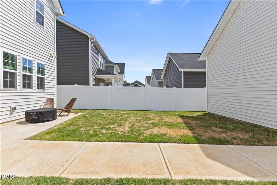 44-33 Pear Blossom Pkwy