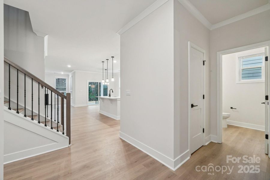 Spacious, unfurnished interior of a new home in Oak Grove Hill, Huntersville (Image 36).