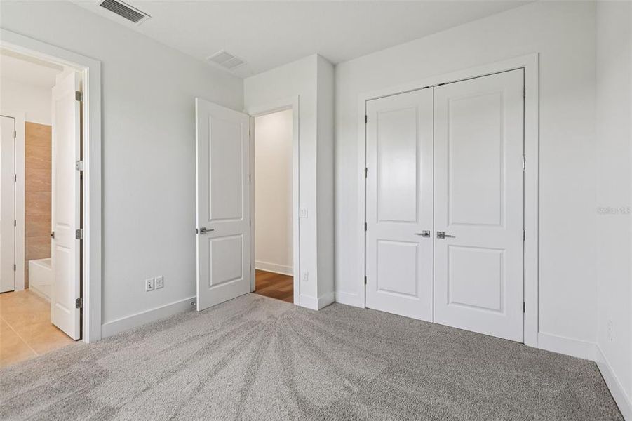 Spacious, unfurnished interior of a new home in Eagles Cove at Mirada, San Antonio (Image 17).