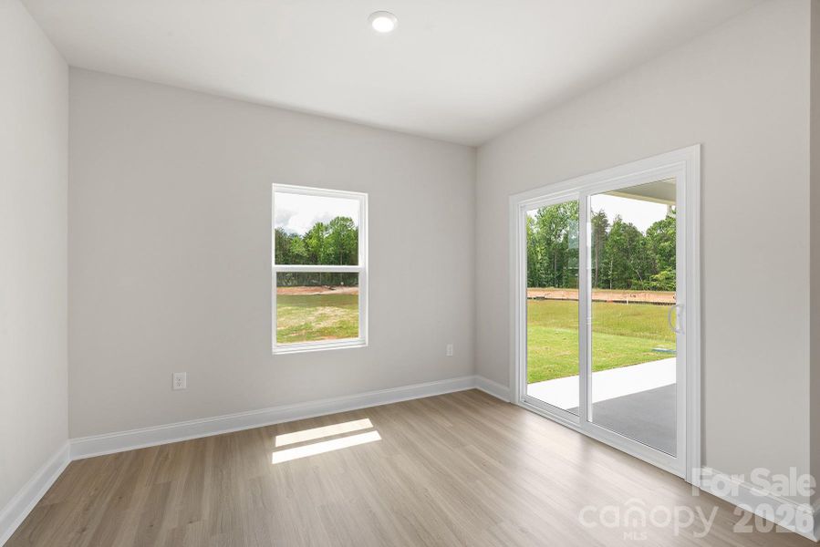 Spacious, unfurnished interior of a new home in Stagecoach Station, Gastonia (Image 13).