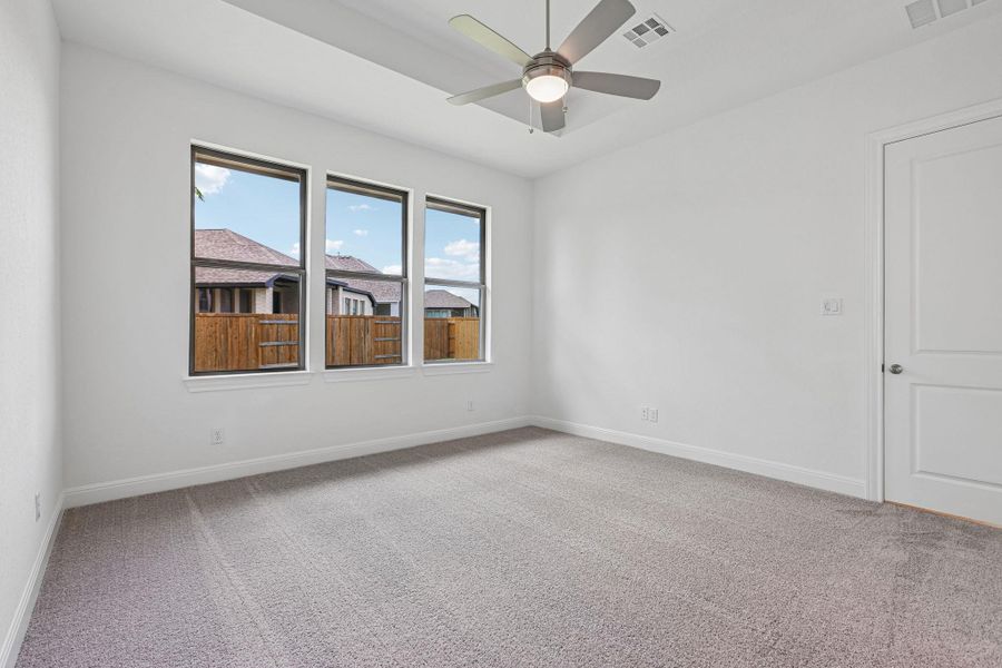 Spacious, unfurnished interior of a new home in 6 Creeks, Kyle (Image 34). Spacious, unfurnished interior of a new home in 6 Creeks, Kyle (Image 34).