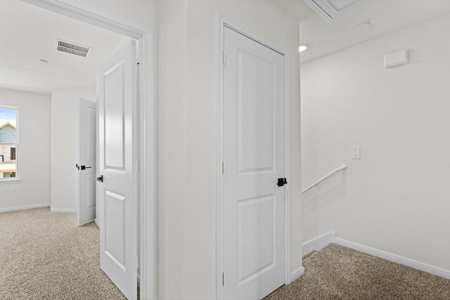 Spacious, unfurnished interior of a new home in Avery Centre, Round Rock (Image 23). Spacious, unfurnished interior of a new home in Avery Centre, Round Rock (Image 23).