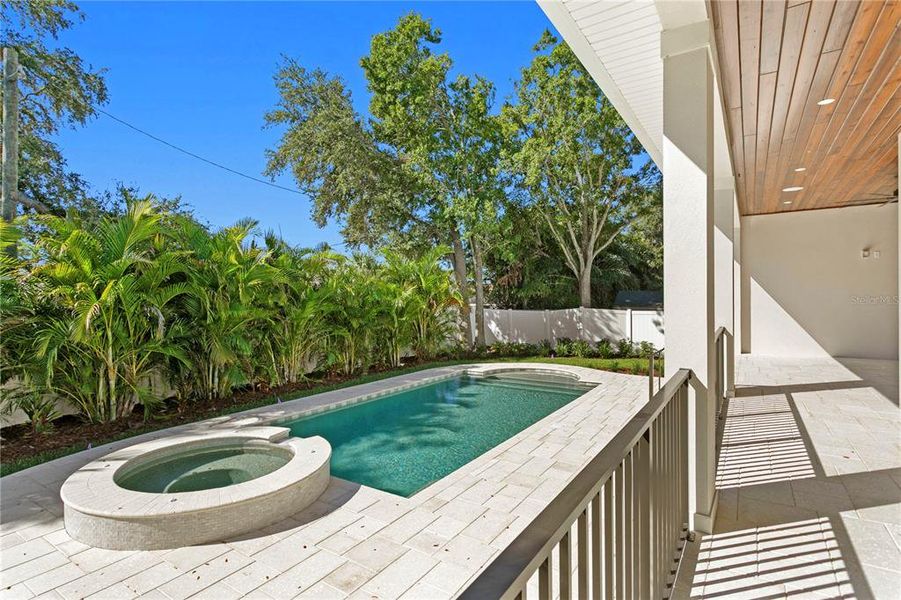 Exterior details and patio area of a home in , Tampa (Image 28).