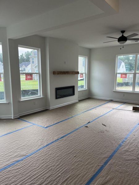 Spacious, unfurnished interior of a new home in Oakley Pointe, Moncks Corner (Image 41).