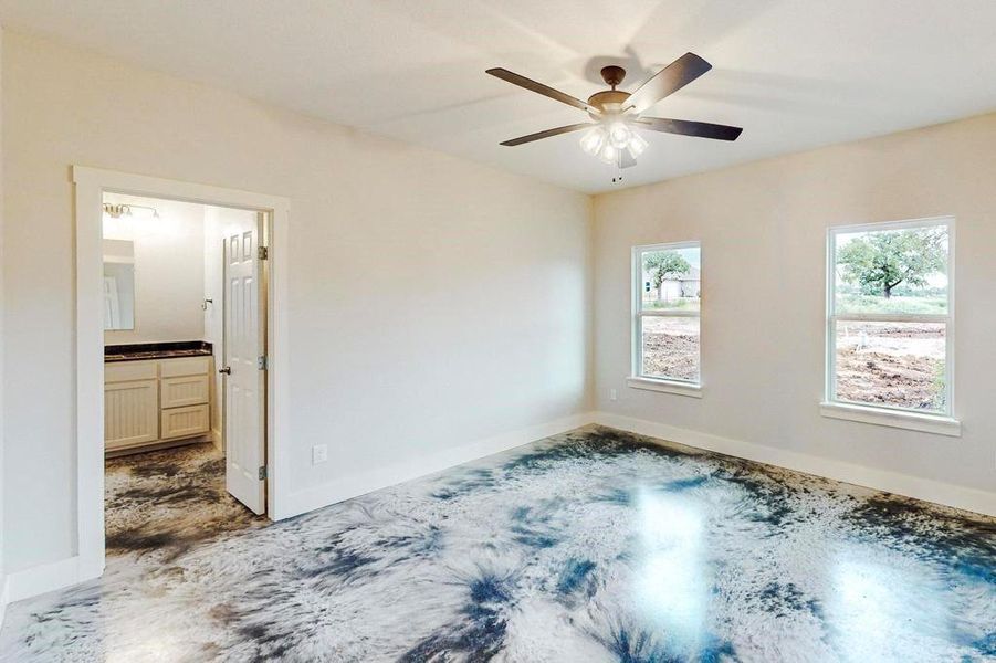 Empty room with ceiling fan