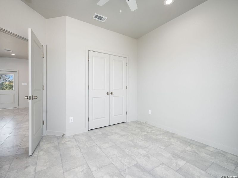 Spacious, unfurnished interior of a new home in , Lytle (Image 16).