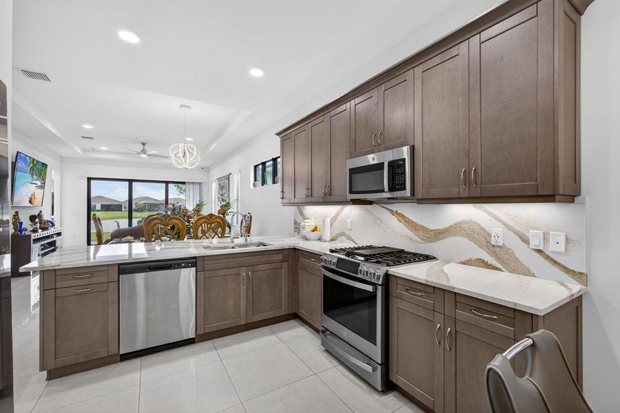 10-web-or-mls-5D1A4572 10-web-or-mls-5D1A4572