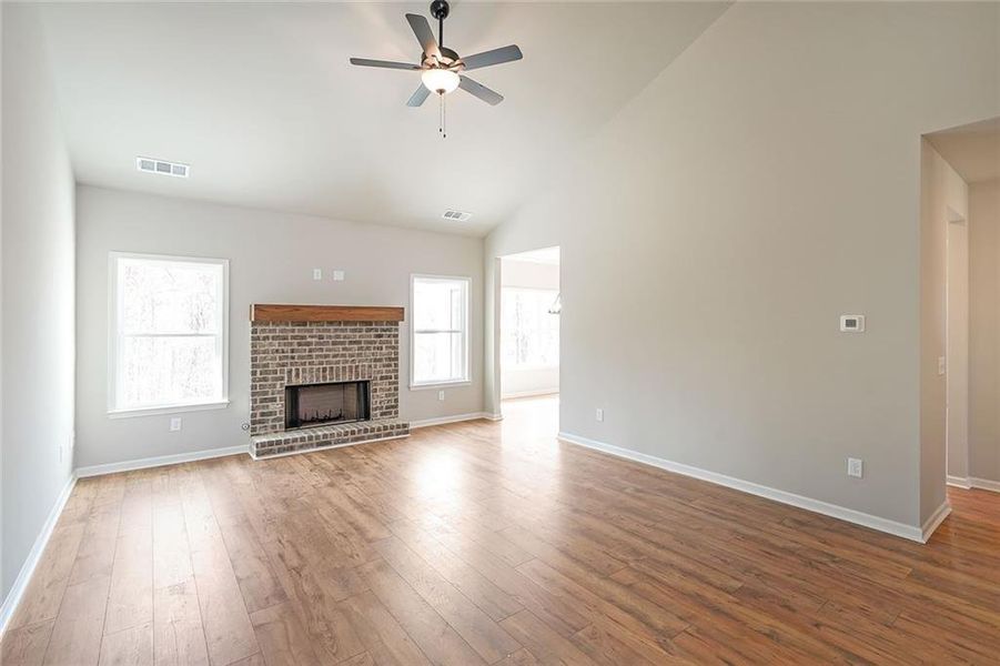 Spacious, unfurnished interior of a new home in , Dawsonville (Image 17).