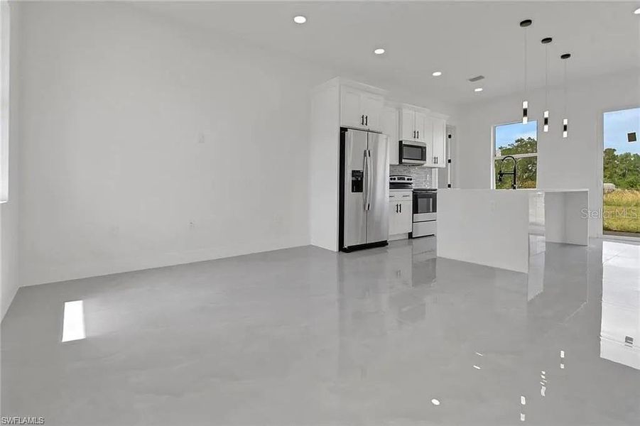 Image 18 of a home in .