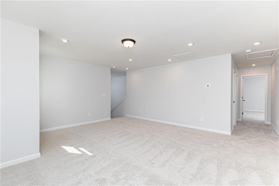 Spacious, unfurnished interior of a new home in Riverside Ridge, Lawrenceville (Image 26).
