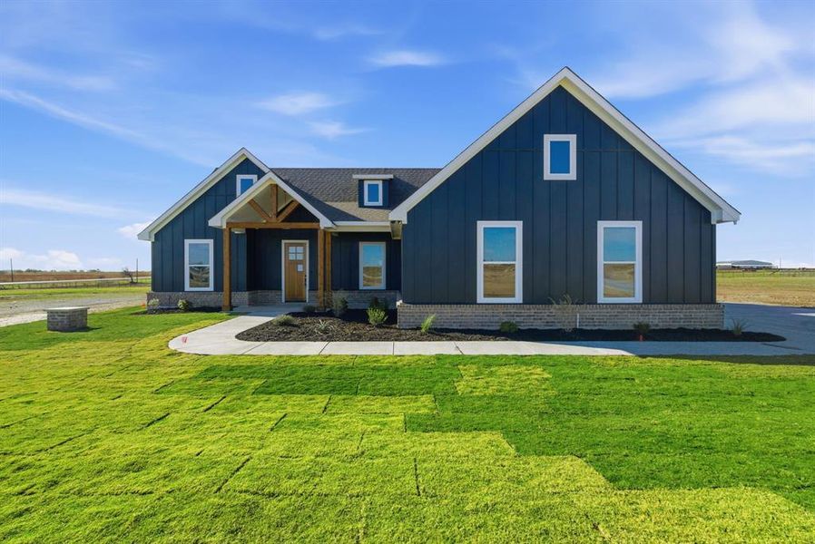 Front exterior of a new home in , Cresson, TX, highlighting curb appeal (Image 1). Front exterior of a new home in , Cresson, TX, highlighting curb appeal (Image 1).
