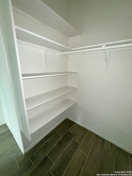 Spacious, unfurnished interior of a new home in , Beeville (Image 5).