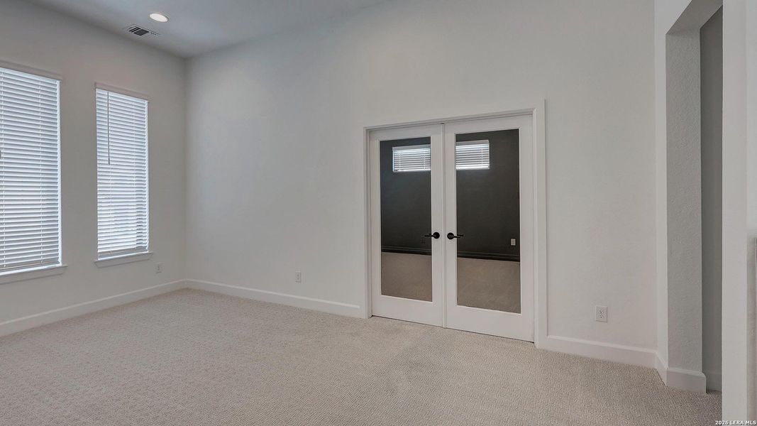 Spacious, unfurnished interior of a new home in The Dominion, San Antonio (Image 24).