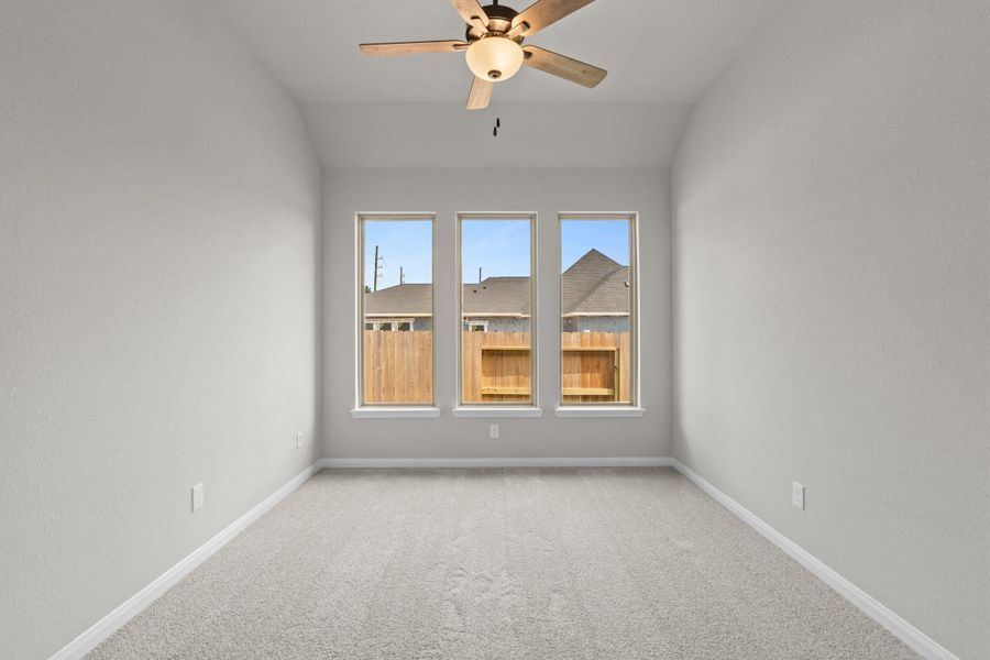 Spacious, unfurnished interior of a new home in Escondido, Magnolia (Image 5).