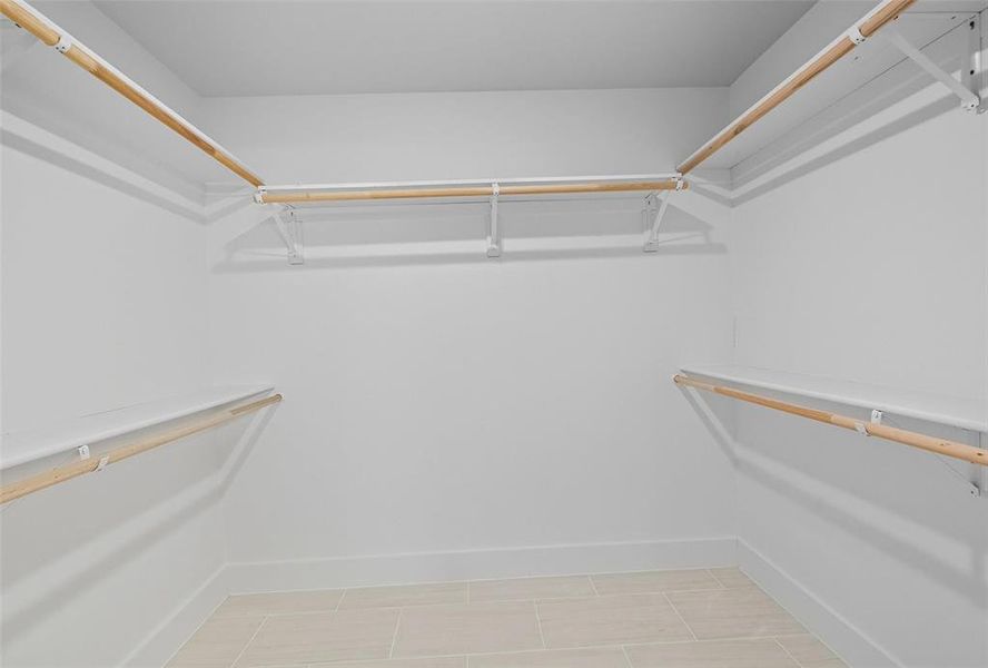 Spacious, unfurnished interior of a new home in , Denison (Image 12).
