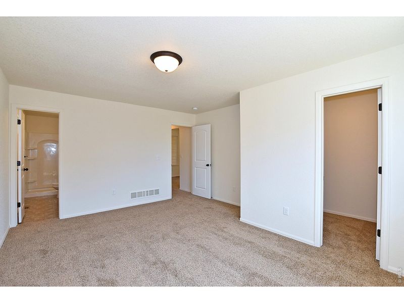 Spacious, unfurnished interior of a new home in , Greeley (Image 25).