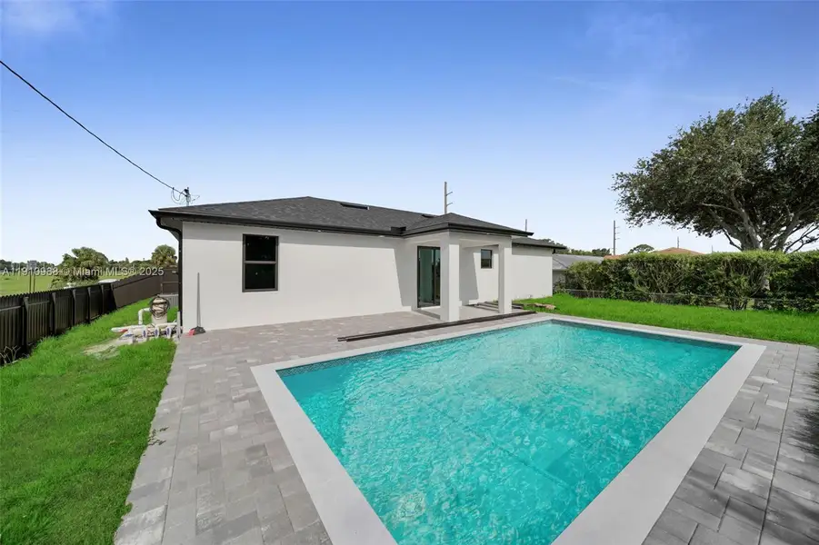 Exterior details and patio area of a home in , Cape Coral (Image 3). Exterior details and patio area of a home in , Cape Coral (Image 3).