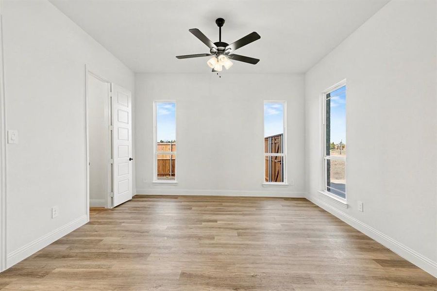 Spacious, unfurnished interior of a new home in , Prosper (Image 30).