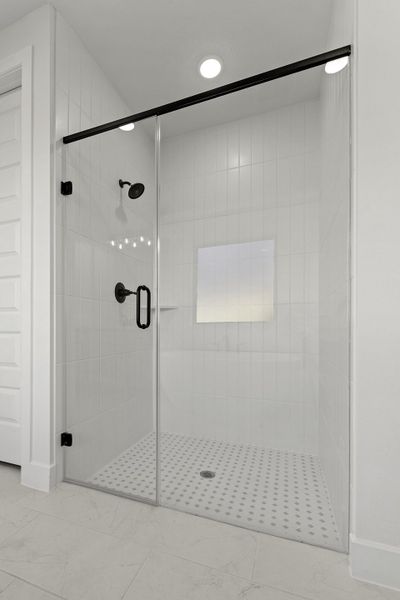 Representative interior finishes for a home built from the The Milton III by Westin Homes in Kresston - 65', Montgomery (Image 5).