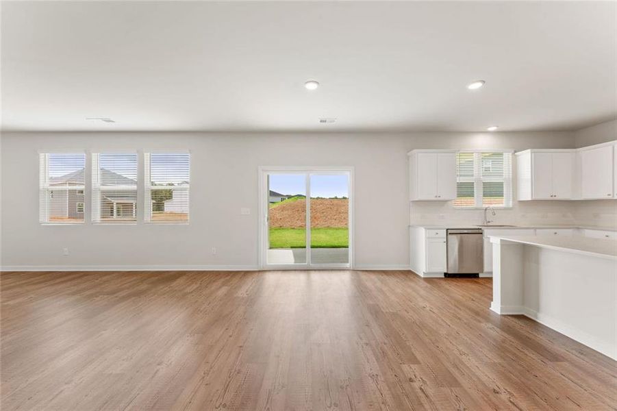 Spacious, unfurnished interior of a new home in Reserve at Gum Springs, Jefferson (Image 15).
