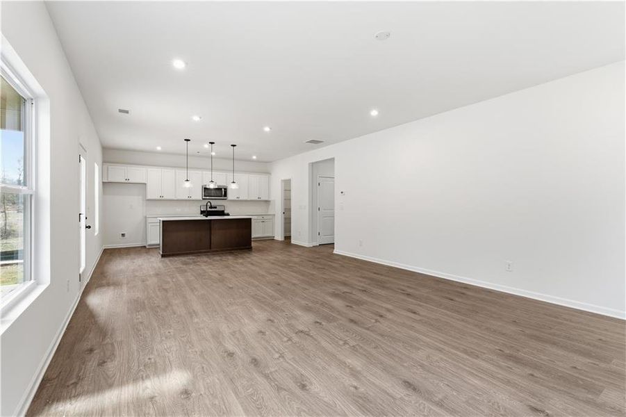 Spacious, unfurnished interior of a new home in Meadow Pines, Dallas (Image 19). Spacious, unfurnished interior of a new home in Meadow Pines, Dallas (Image 19).