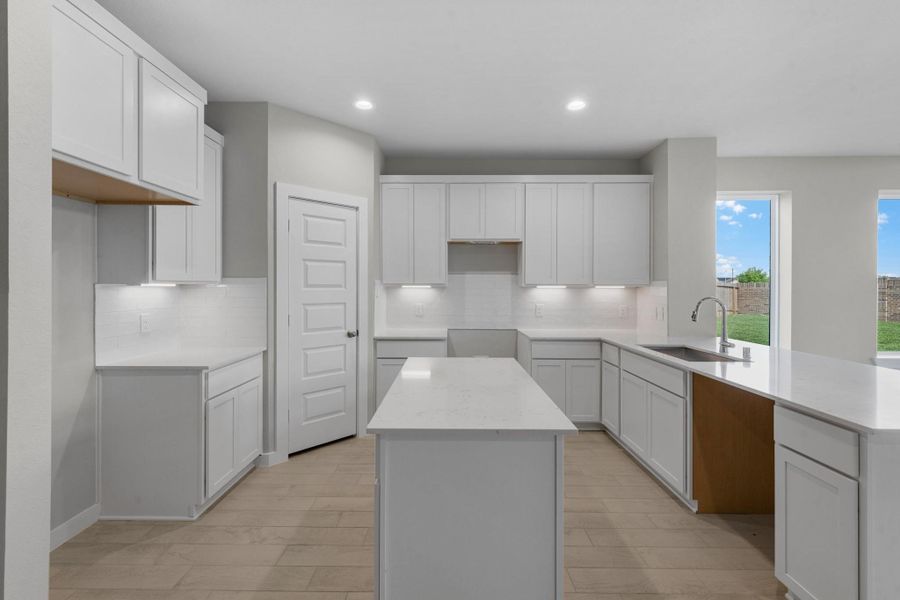 Furnished interior view inside a new home in Briarwood Crossing, Rosenberg (Image 14).