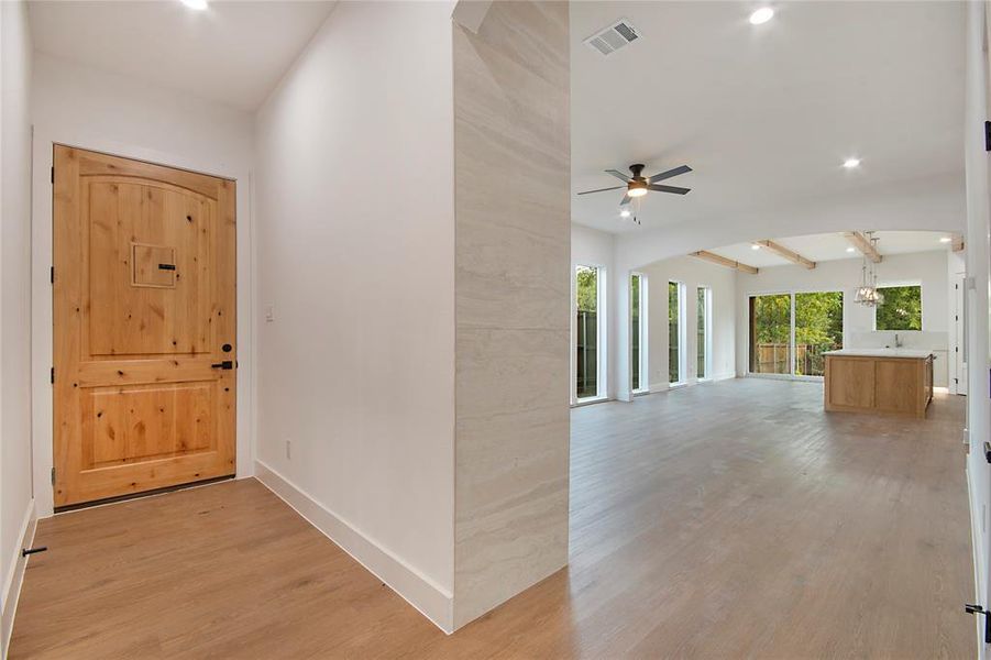 Spacious, unfurnished interior of a new home in , Dallas (Image 18).