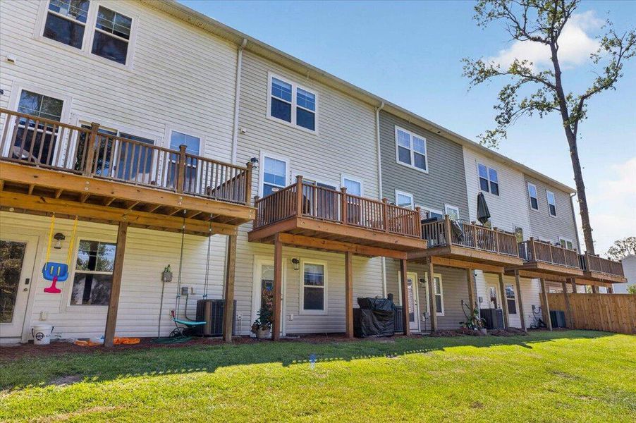 Exterior details and patio area of a home in , Hanahan (Image 20).