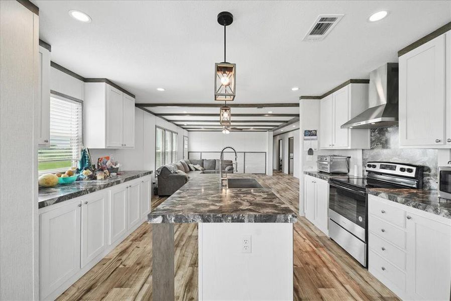 Furnished interior view inside a new home in , Cleburne (Image 27).