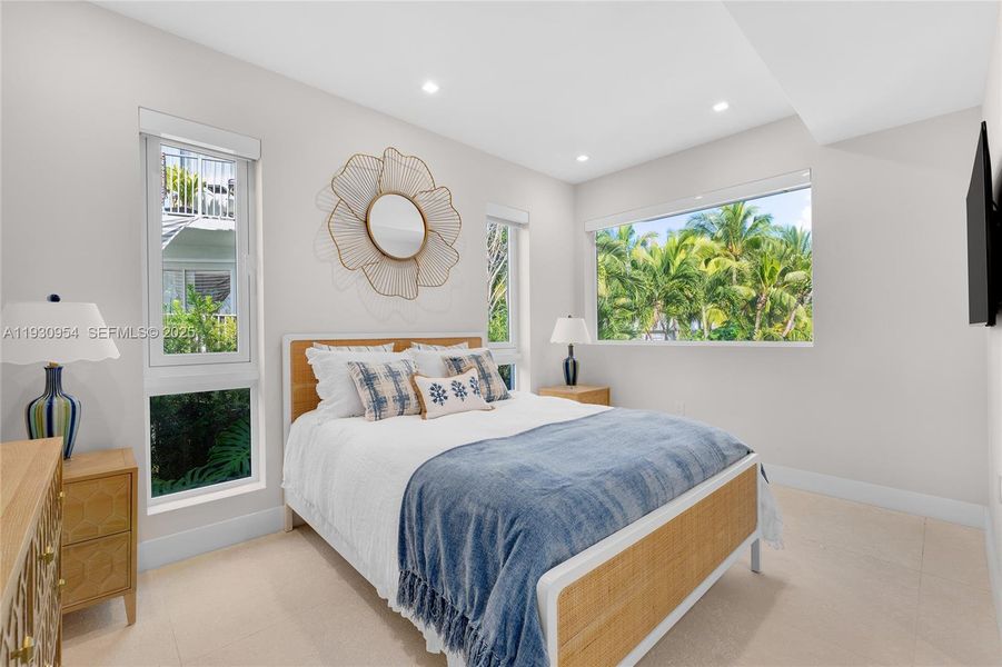 Furnished interior view inside a new home in , Key Largo (Image 6).