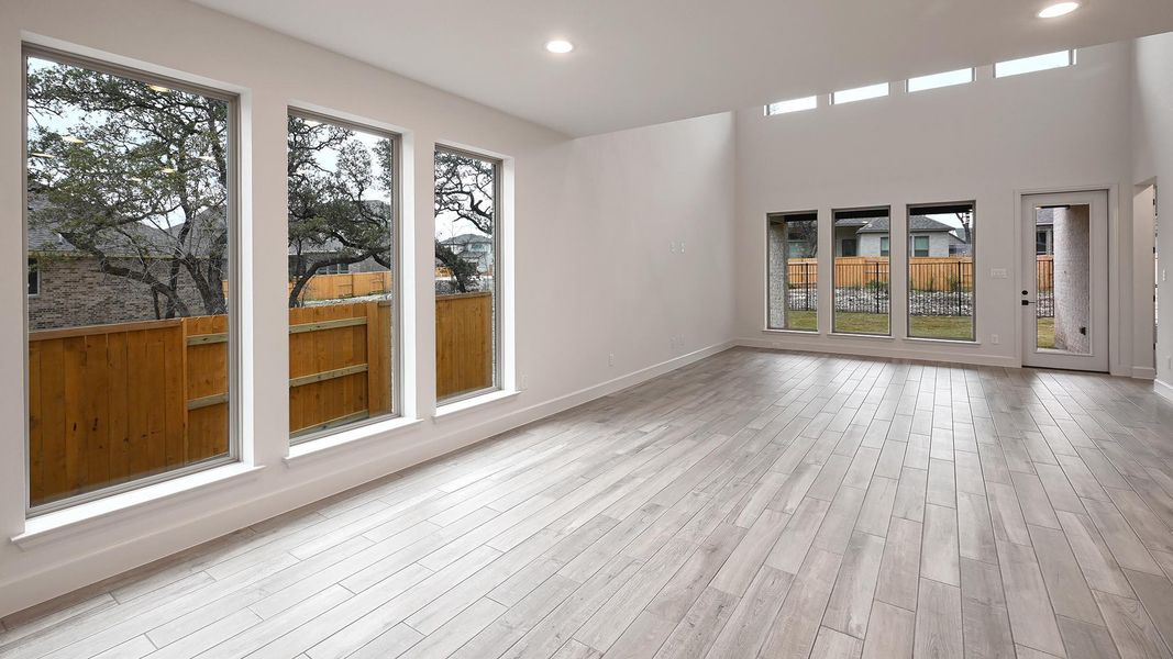 Spacious, unfurnished interior of a new home in 6 Creeks, Kyle (Image 18).