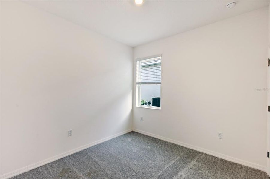 Spacious, unfurnished interior of a new home in Mirror Lake Village, Fruitland Park (Image 13).