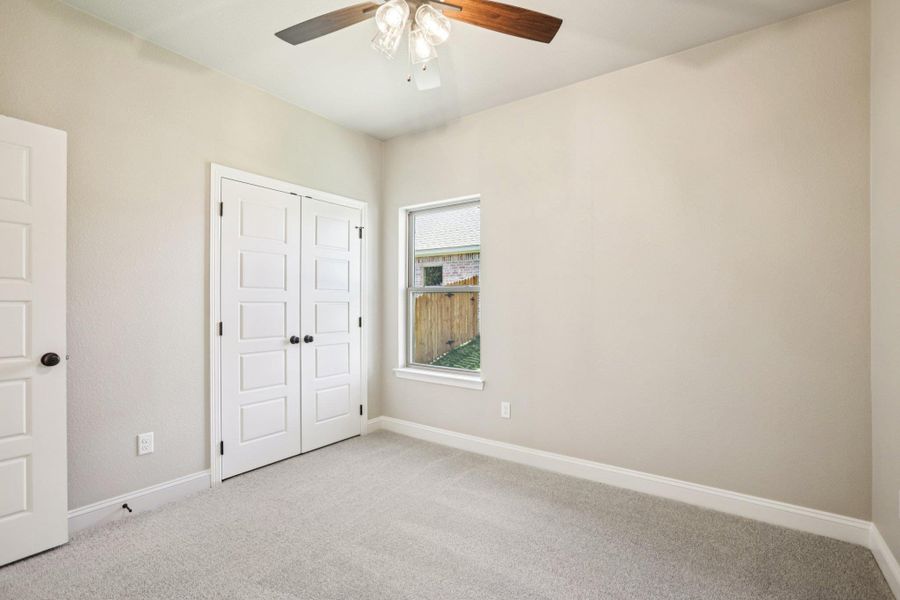 Spacious, unfurnished interior of a new home in Drake's Landing, Salado (Image 16).