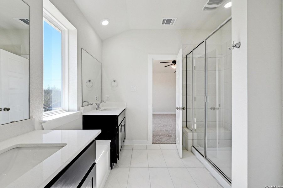Furnished interior view inside a new home in Avondale, San Antonio (Image 5).