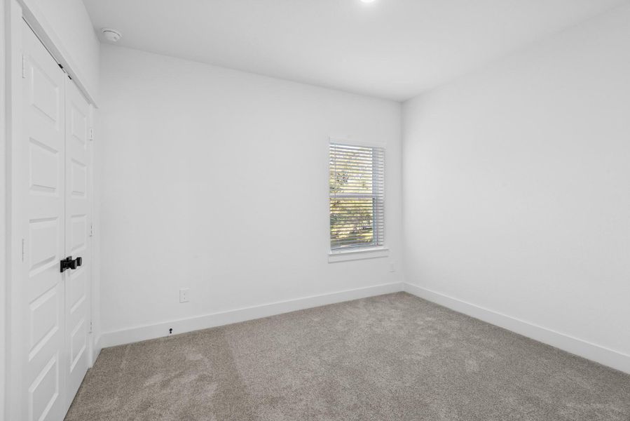 Spacious, unfurnished interior of a new home in Retreat at Oak Park, Houston (Image 11). Spacious, unfurnished interior of a new home in Retreat at Oak Park, Houston (Image 11).