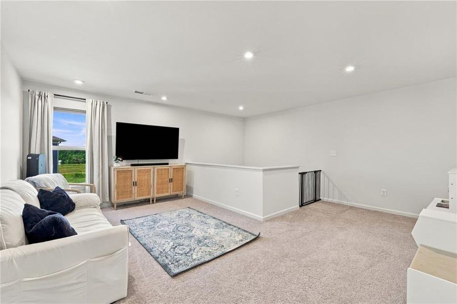Furnished interior view inside a new home in Sweetbay Farm, Lawrenceville (Image 30).