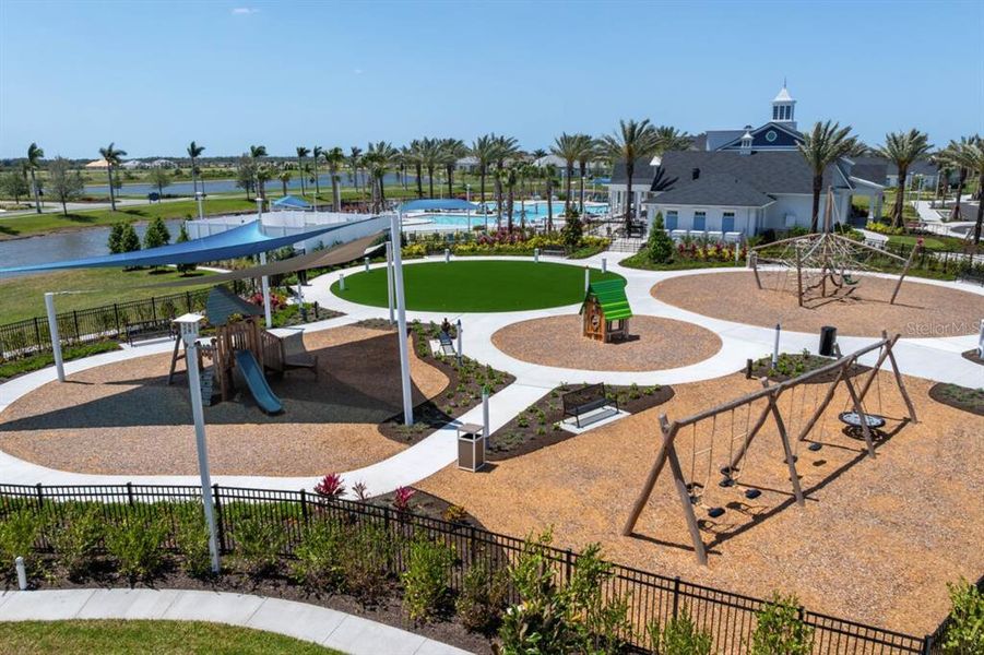 Community amenities in Palmera at Wellen Park, Venice (Image 18).