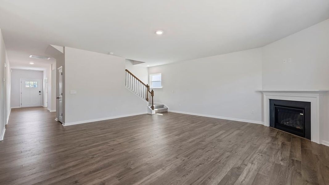 Spacious, unfurnished interior of a new home in Hunters Ridge, Woodruff (Image 13).