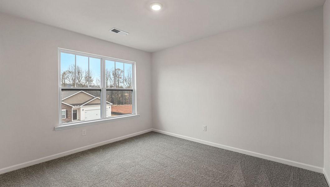 Spacious, unfurnished interior of a new home in Hunters Ridge, Woodruff (Image 26).