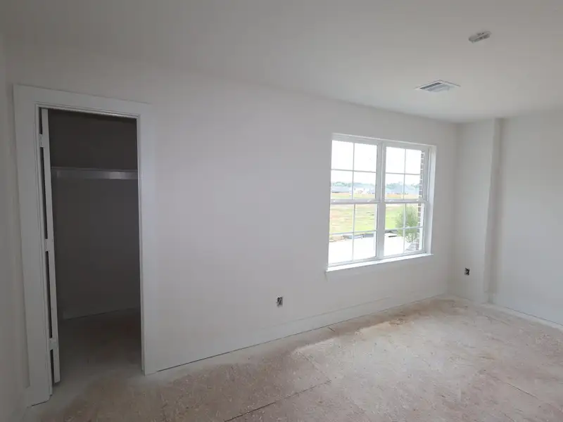Spacious, unfurnished interior of a new home in Sorella, Tomball (Image 9). Spacious, unfurnished interior of a new home in Sorella, Tomball (Image 9).