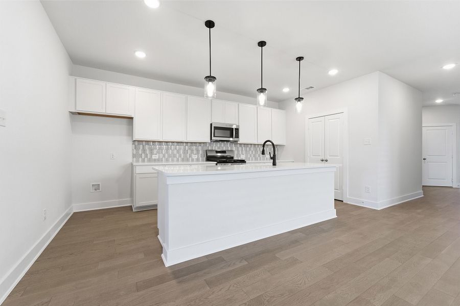Furnished interior view inside a new home in Sagebrook, Argyle (Image 7). Furnished interior view inside a new home in Sagebrook, Argyle (Image 7).