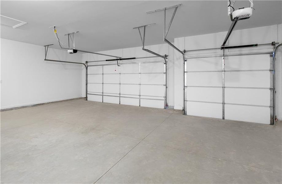 Spacious, unfurnished interior of a new home in Wellington Estates, Madison (Image 16).