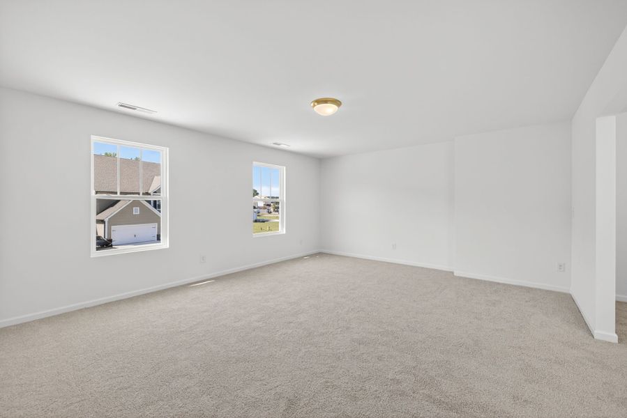 Spacious, unfurnished interior of a new home in Nathans Ridge, Lillington (Image 20).