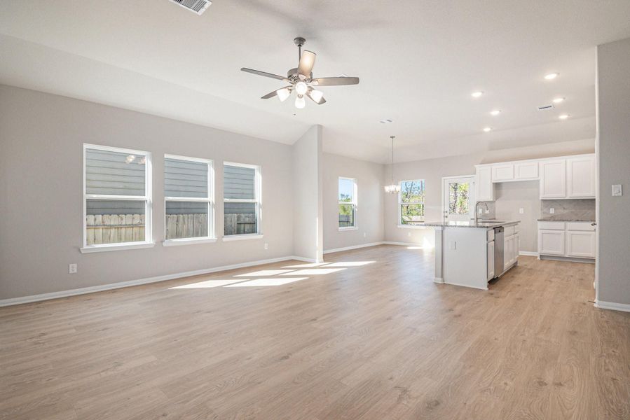 Spacious, unfurnished interior of a new home in Clear View Estates, Willis (Image 10).