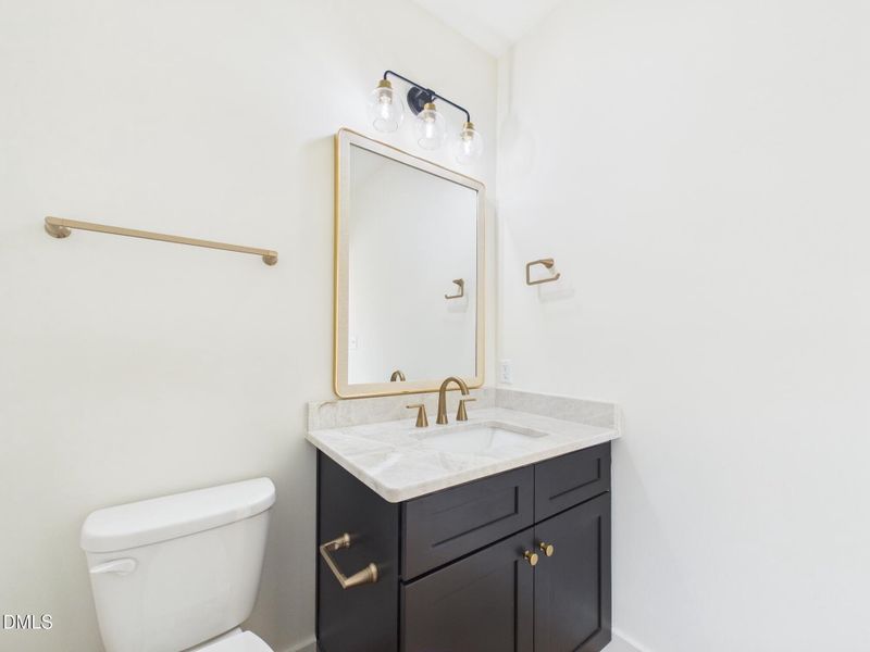 CAM01608G0-PR0128-STILL039